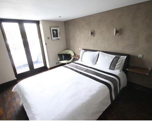 Hotel for sale in Felton, Bristol - Attractively Priced Former Guest House, Near Bristol Airport