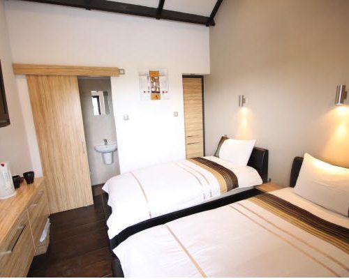 Hotel for sale in Felton, Bristol - Attractively Priced Former Guest House, Near Bristol Airport