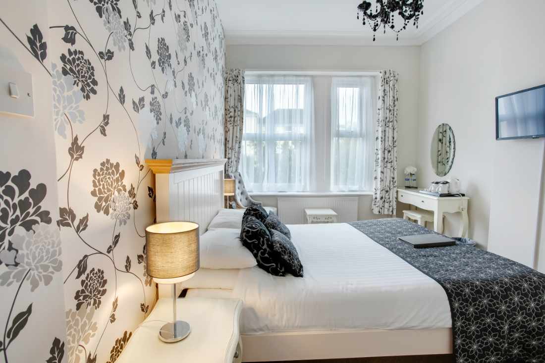 A Magnificent 12 Bedroom Guest House