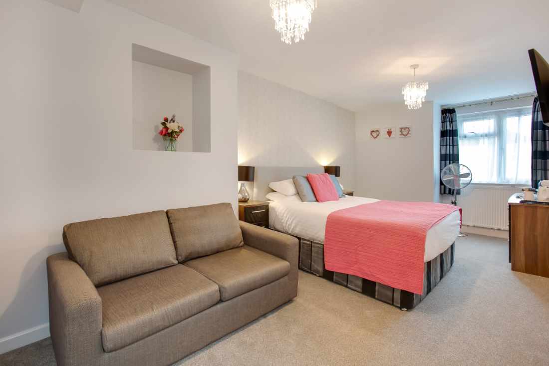 A Magnificent 12 Bedroom Guest House
