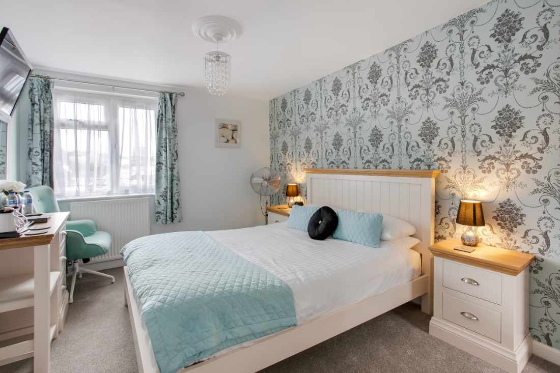 A Magnificent 12 Bedroom Guest House