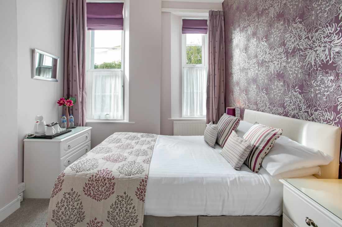 A Magnificent 12 Bedroom Guest House