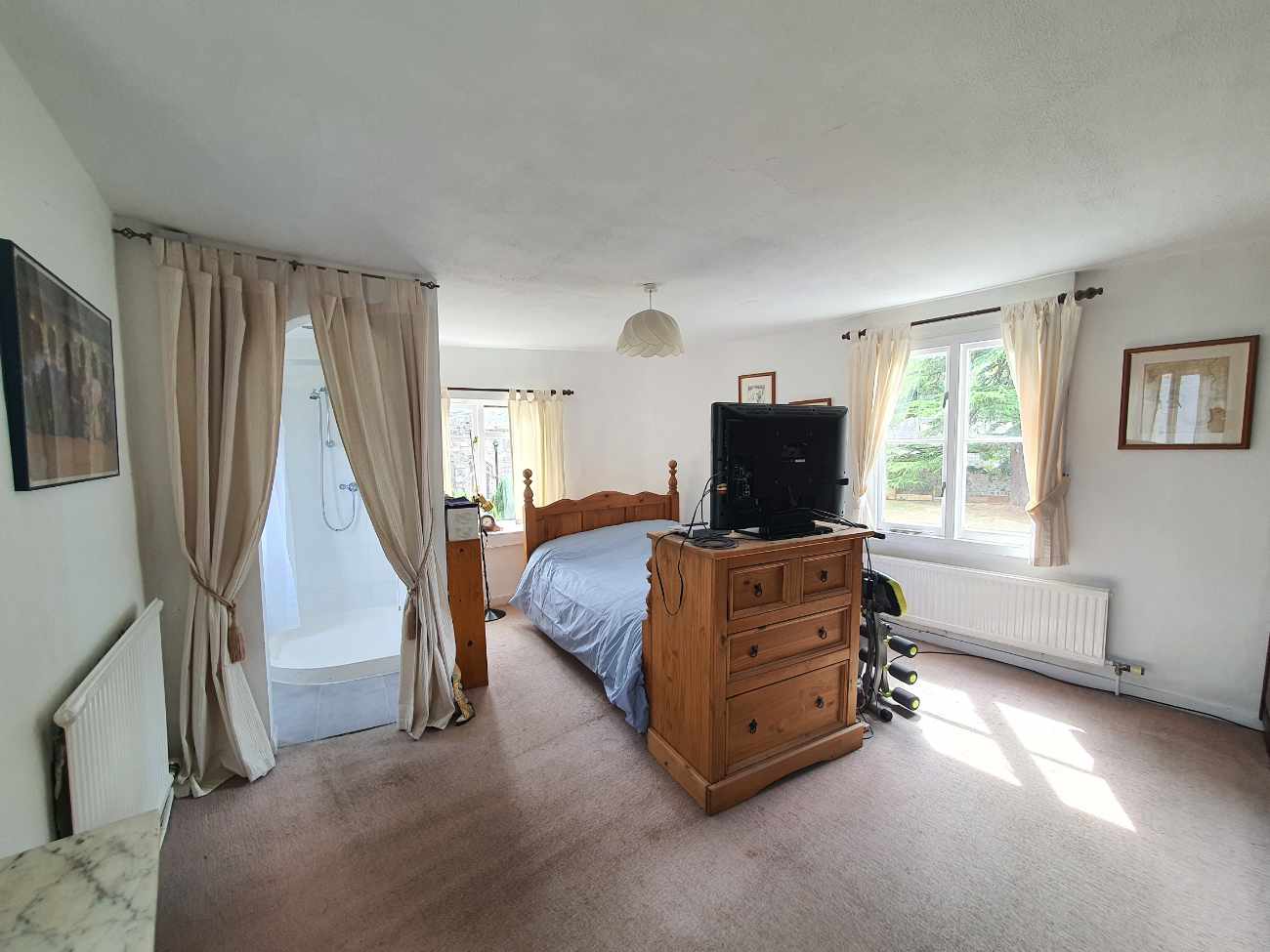 Hotel for sale in Ashburton, Devon - Multi-Generational Home, Income Stream, or Development / Investment