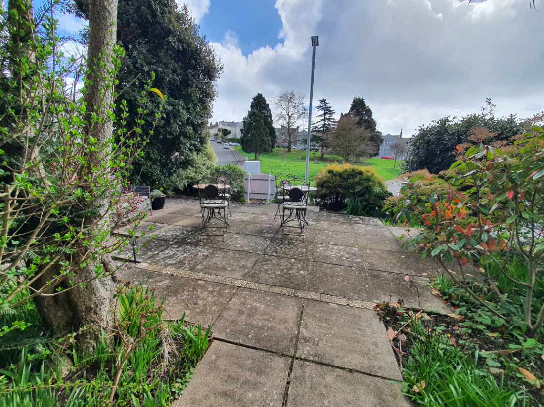 A Beautiful Victorian 8 bedroom Guest House