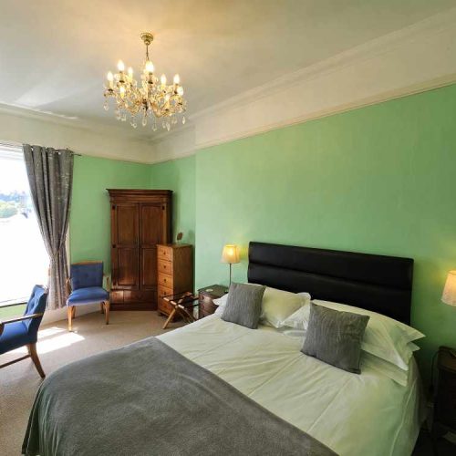 Hotel for sale in Torquay, Devon - A Beautifully presented, 10 en-suite bedroom Hotel