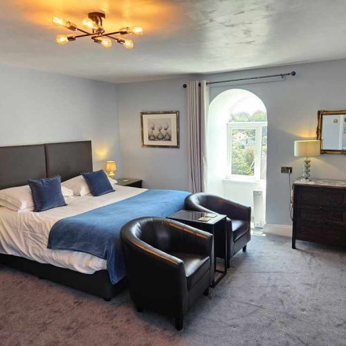Hotel for sale in Torquay, Devon - A Beautifully presented, 10 en-suite bedroom Hotel