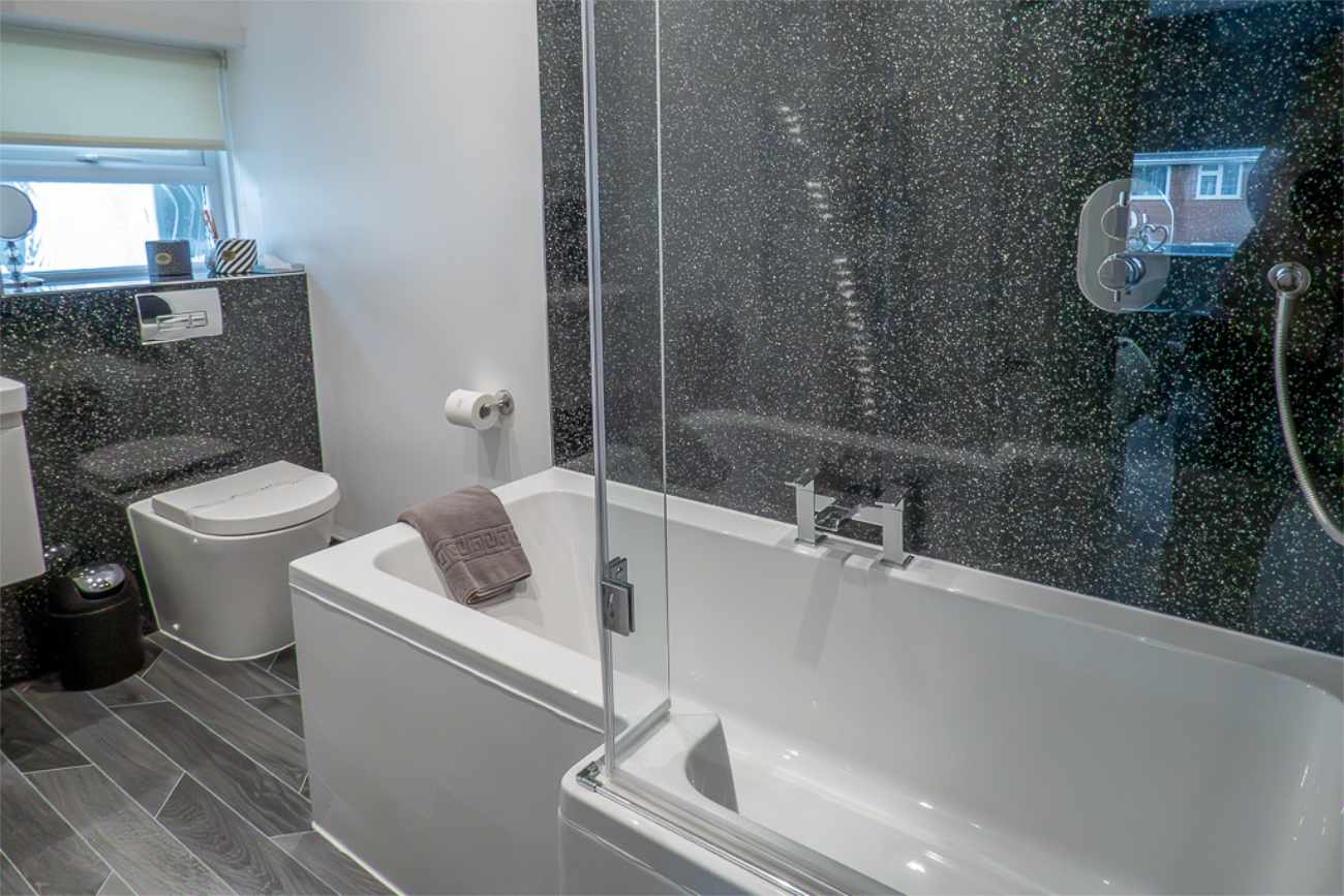 Hotel for sale in Swanage, Dorset - A beautifully presented detached guest house for sale