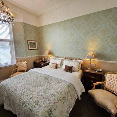 Hotel for sale in Torquay, Devon - A Luxurious 7 Bedroom Guest House for sale