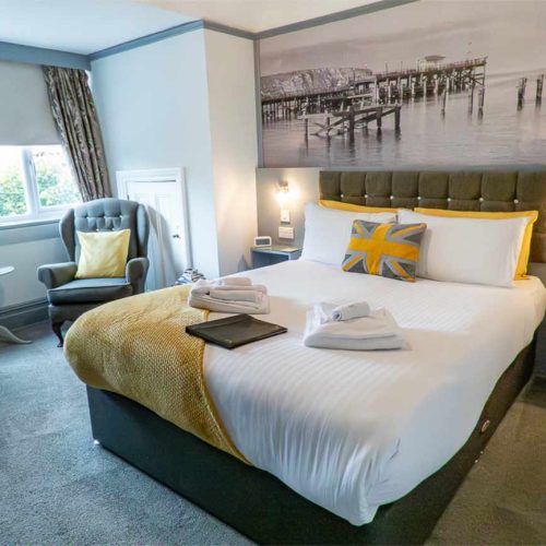 Hotel for sale in Swanage, Dorset - A beautifully presented detached guest house for sale