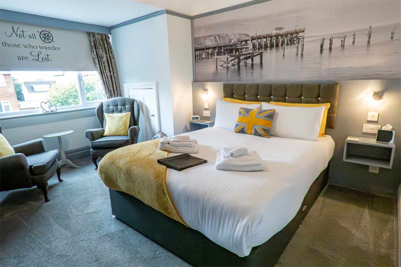 Hotel for sale in Swanage, Dorset - A beautifully presented detached guest house for sale