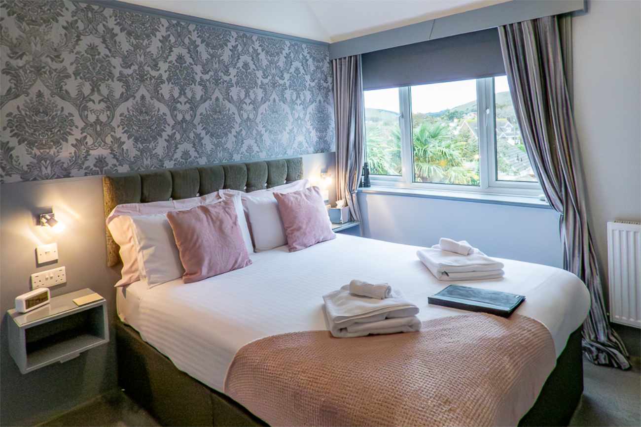 Hotel for sale in Swanage, Dorset - A beautifully presented detached guest house for sale