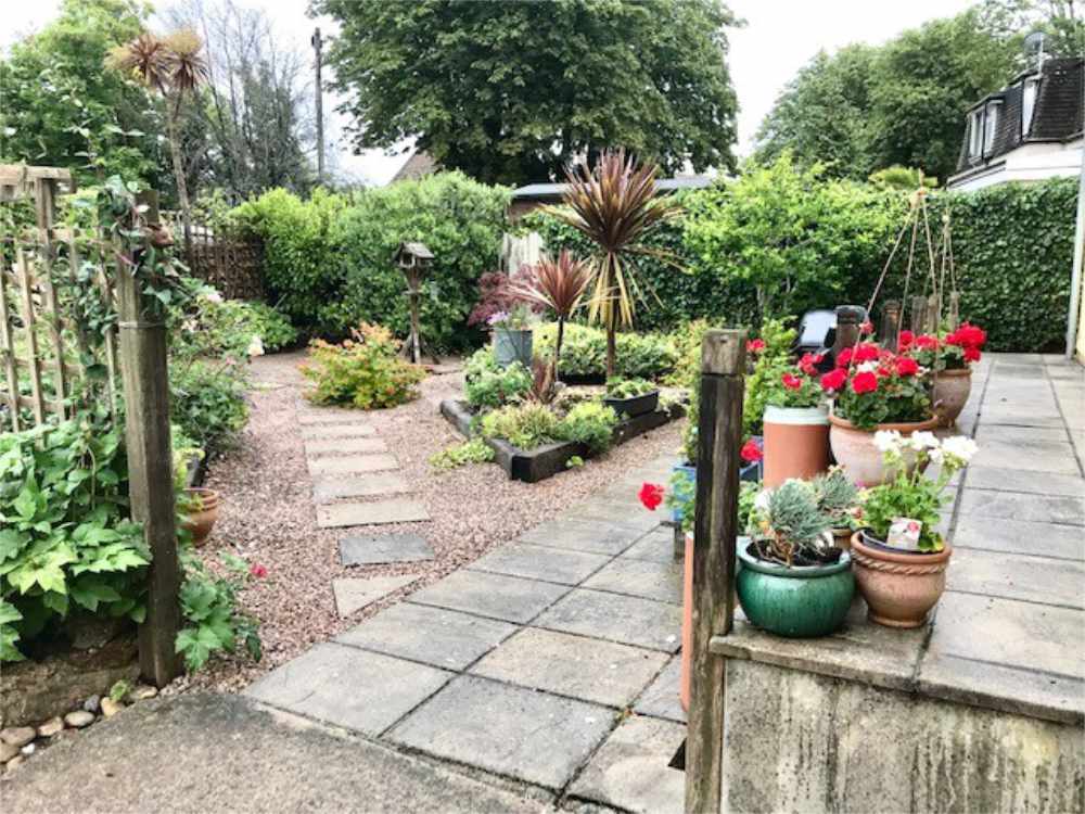 A Luxurious 7 Bedroom Guest House for sale