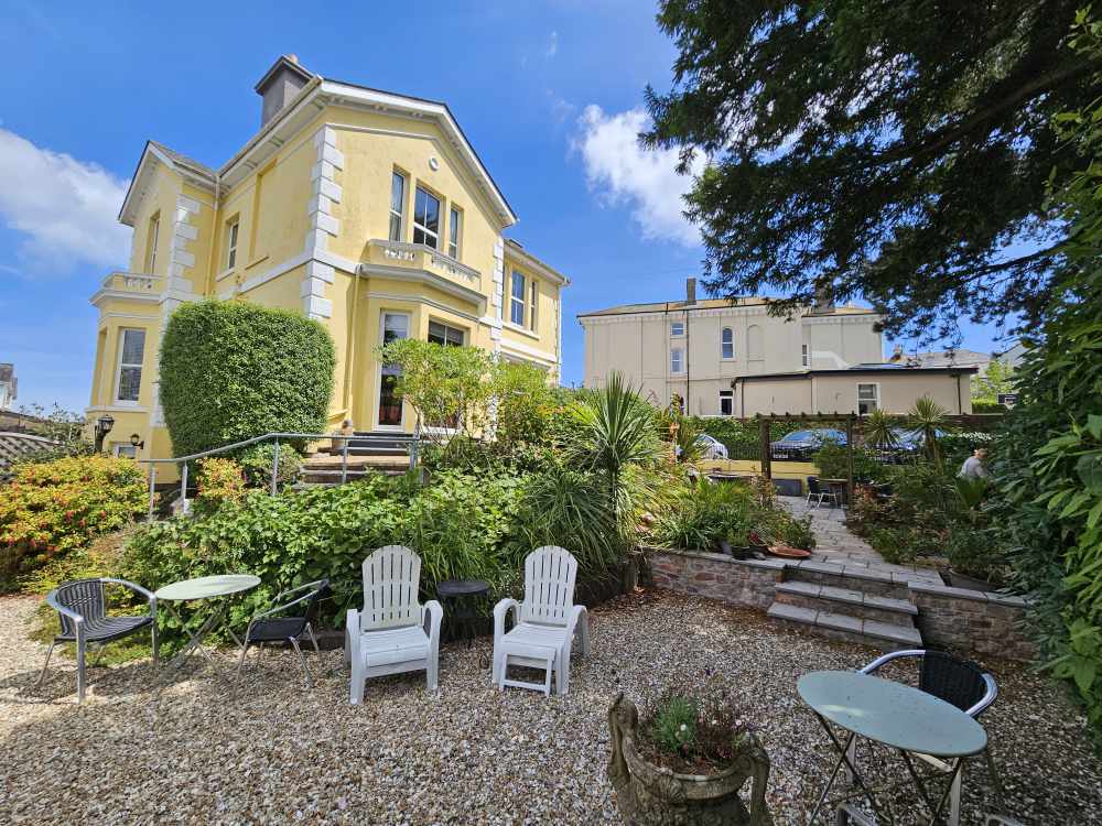 A Luxurious 7 Bedroom Guest House for sale