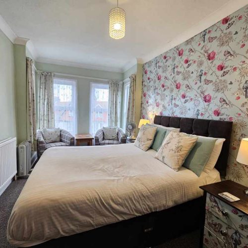 Hotel for sale in Paignton, Devon - A Delightful, 8 Bedroom Guest House For Sale