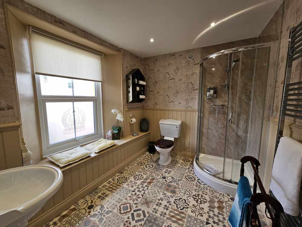 A Luxurious 7 Bedroom Guest House for sale