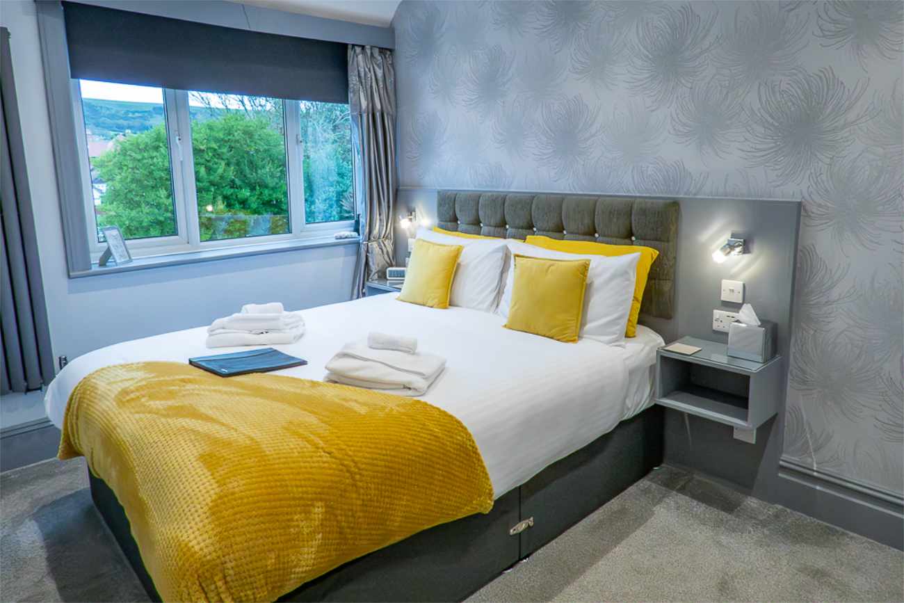 Hotel for sale in Swanage, Dorset - A beautifully presented detached guest house for sale