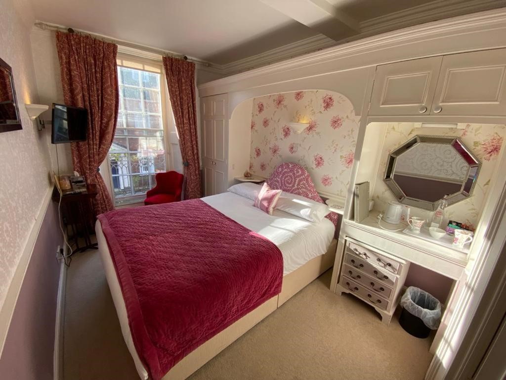 A Stunning, Georgian Guest House For Sale