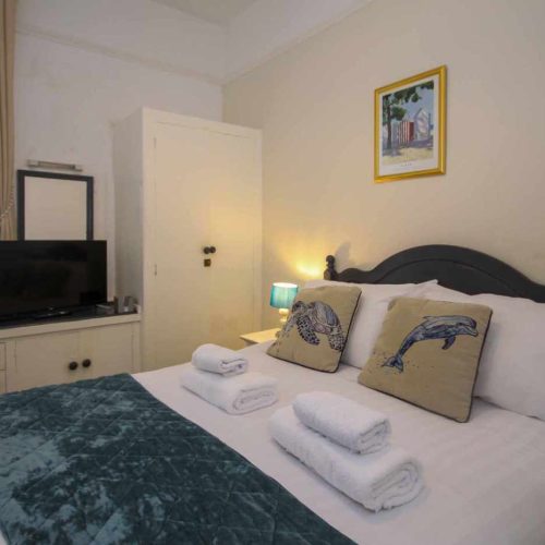 Hotel for sale in Torquay, Devon - A Wonderfully Located 6 Bedroom Guest House For Sale