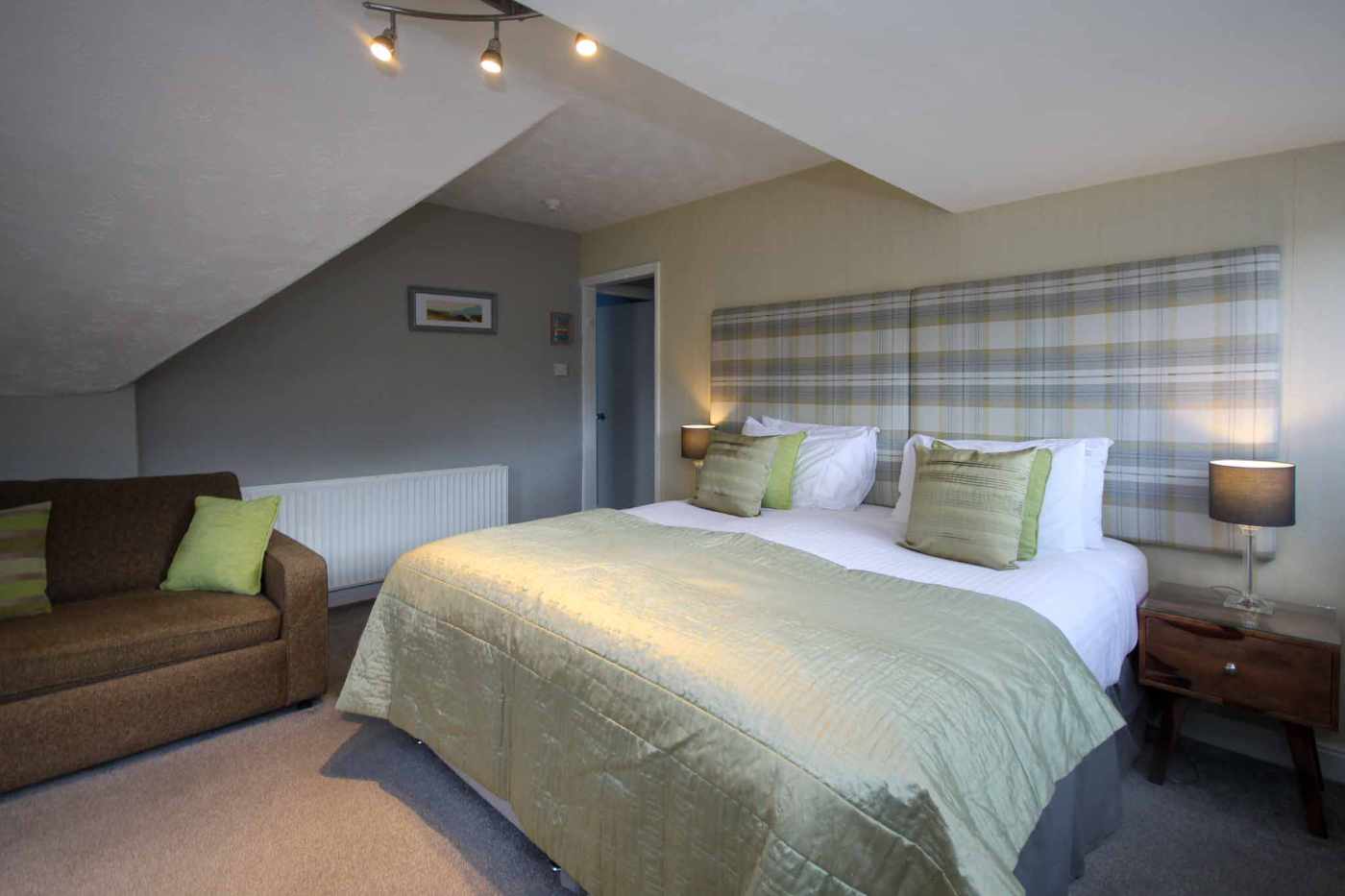 Hotel for sale in Brixham, Devon - A Beautifully Presented 8-bedroom Guest House