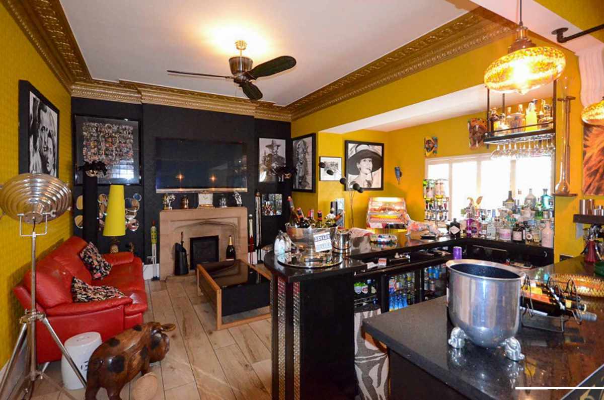 Hotel for sale in Torquay, Devon - A stunningly presented 9 bedroom boutique guesthouse
