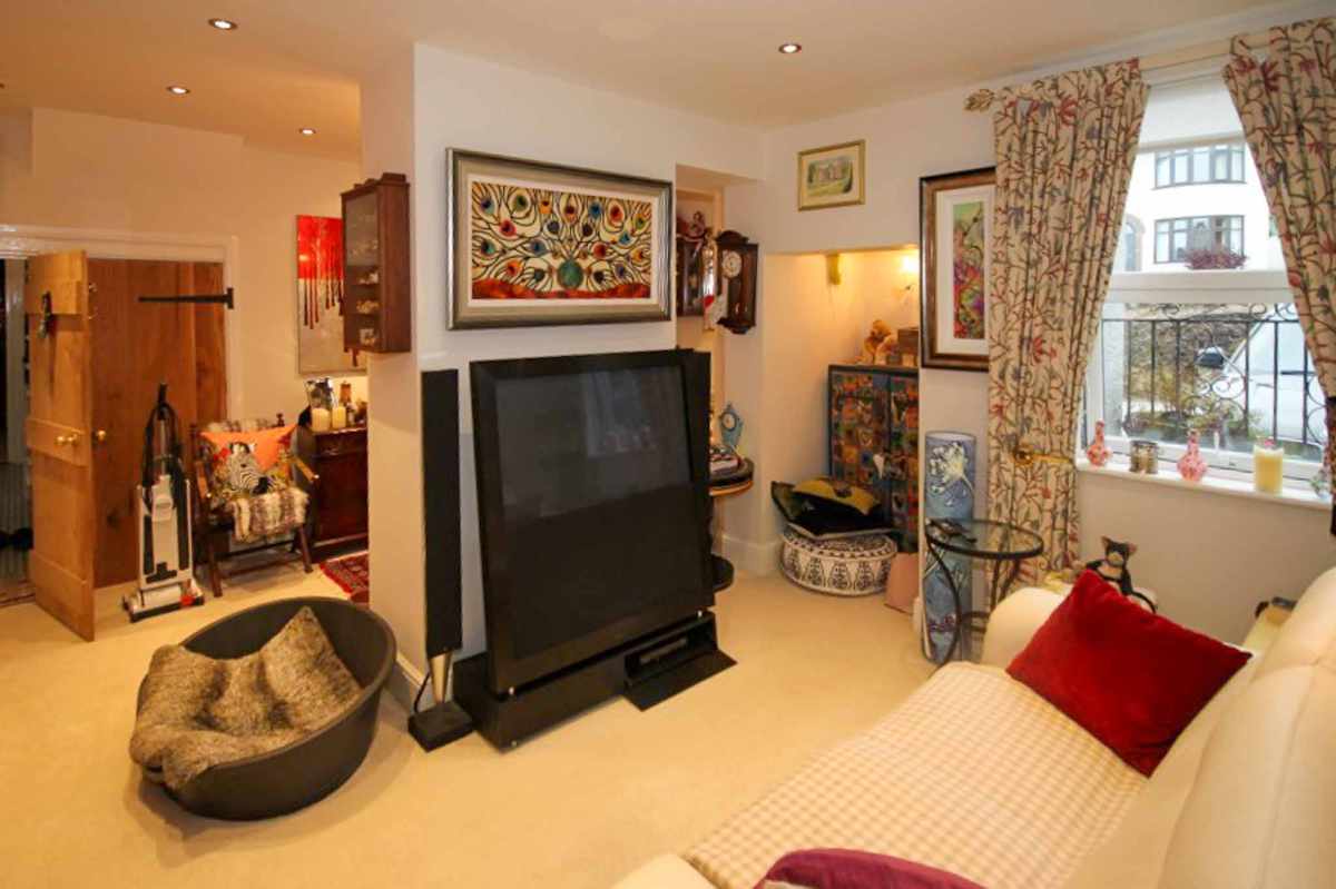 Hotel for sale in Torquay, Devon - A stunningly presented 9 bedroom boutique guesthouse