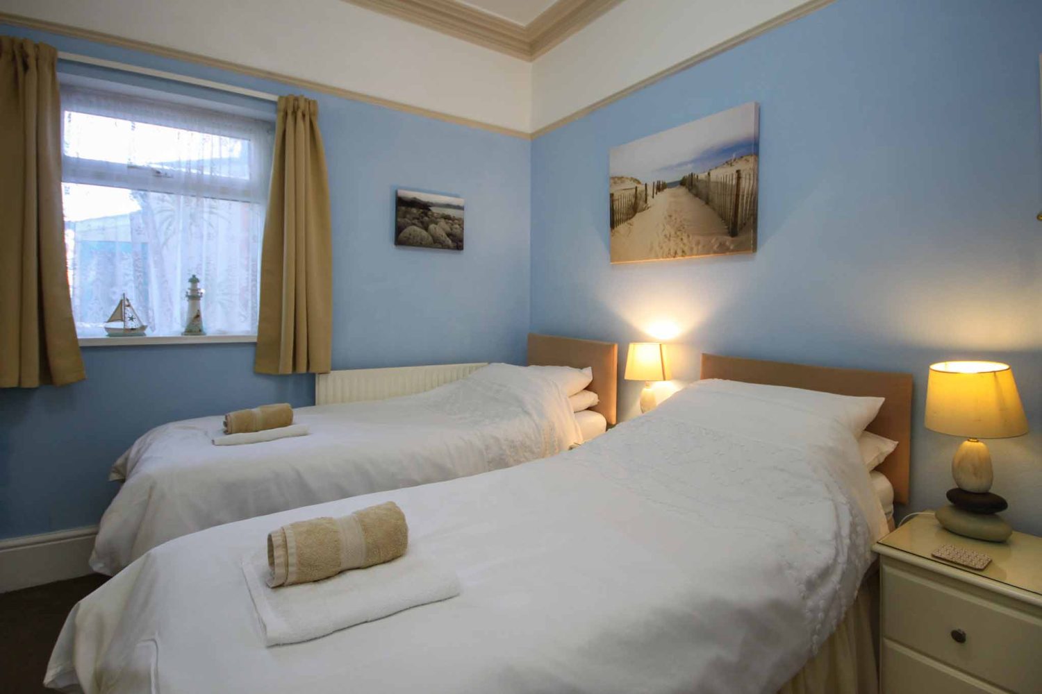 Hotel for sale in Paignton, Devon - An Ideally Located, 7 Bedroom Guest House For Sale