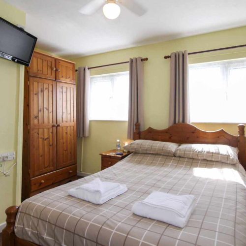 Hotel for sale in Paignton, Devon - An Ideally Located 7/8 Bedroom Guesthouse For Sale