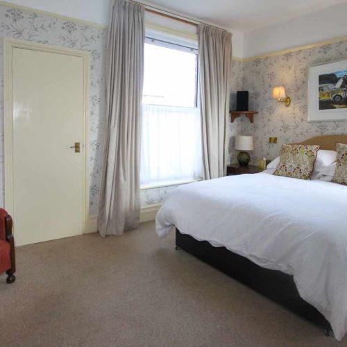 Commercial property for sale in Exeter, Devon - A Beautifully Presented 8 Letting Room Guesthouse