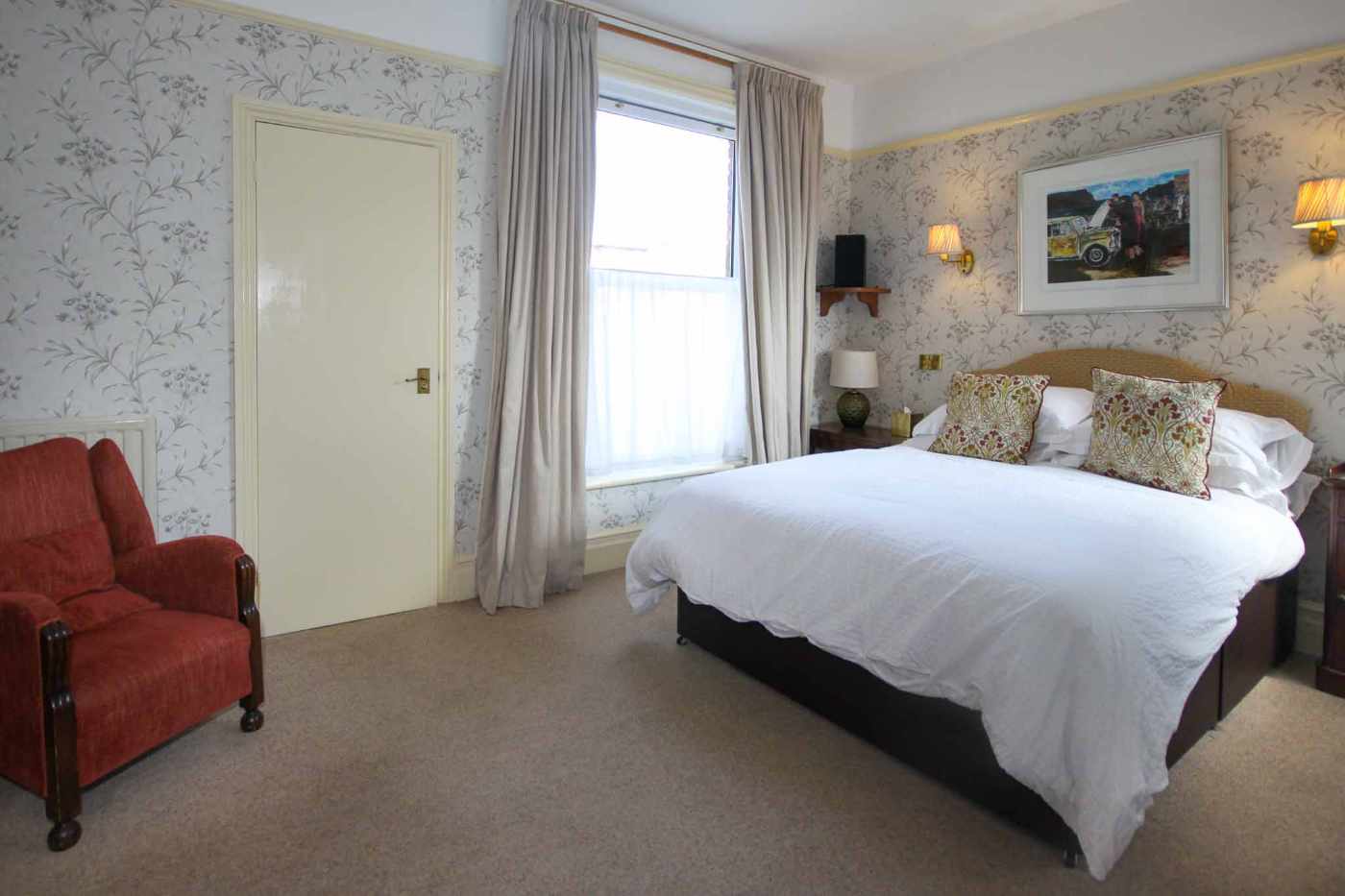 Commercial property for sale in Exeter, Devon - A Beautifully Presented 8 Letting Room Guesthouse