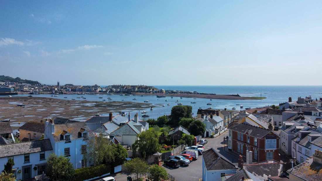 A Beautiful, Well-Appointed Guest House In a Stunning Location