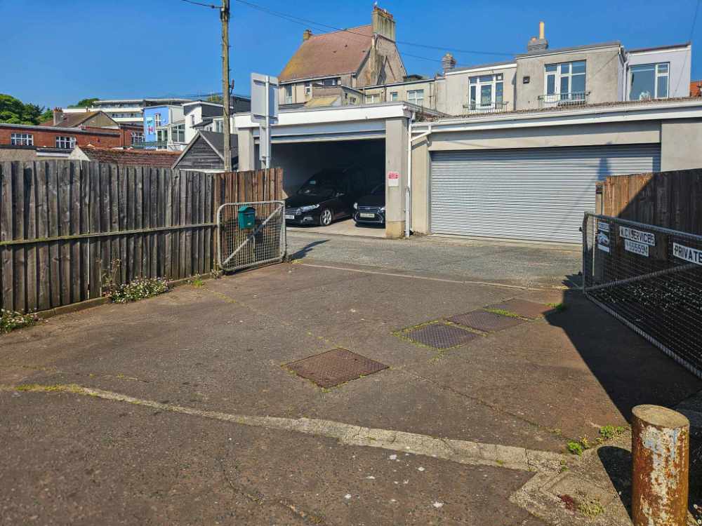 Commercial Workshop Garage/Development Site