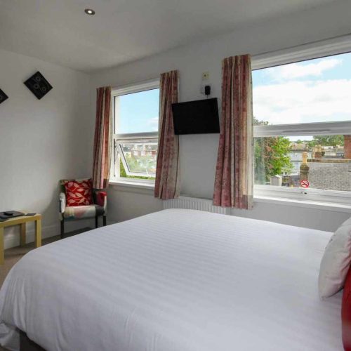 Hotel for sale in Paignton, Devon - A Turnkey, Easily Operated 7-Bedroom Guesthouse