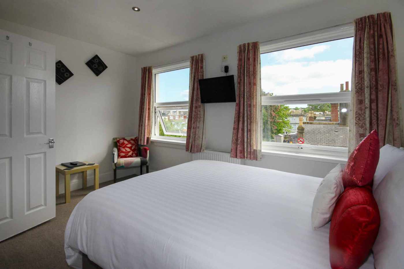 A Turnkey, Easily Operated 7-Bedroom Guesthouse