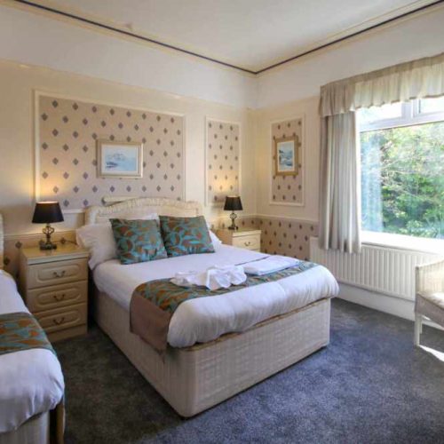 Hotel for sale in Torquay, Devon - A Wonderful Victorian 11-bedroom En-suite Guesthouse