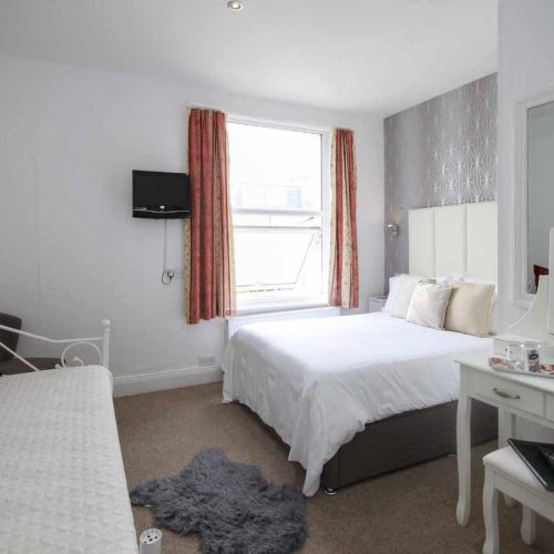 Hotel for sale in Paignton, Devon - A Turnkey, Easily Operated 7-Bedroom Guesthouse