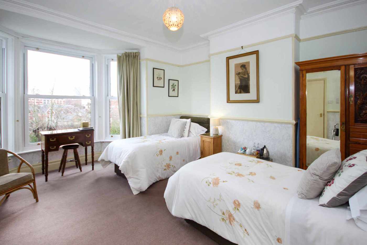 Commercial property for sale in Exeter, Devon - A Beautifully Presented 8 Letting Room Guesthouse