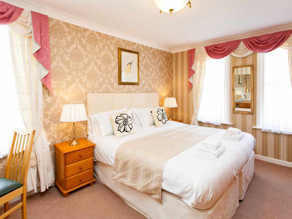 An Elegant Victorian Guest House with 18 Bedrooms