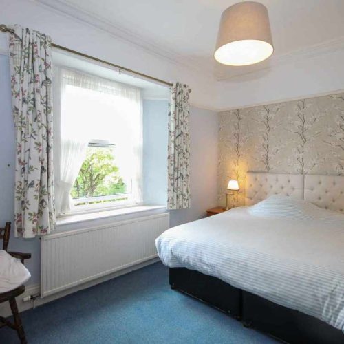 Hotel for sale in Torquay, Devon - A fantastic, well-presented 8 En-Suite Bedroom Guesthouse For Sale