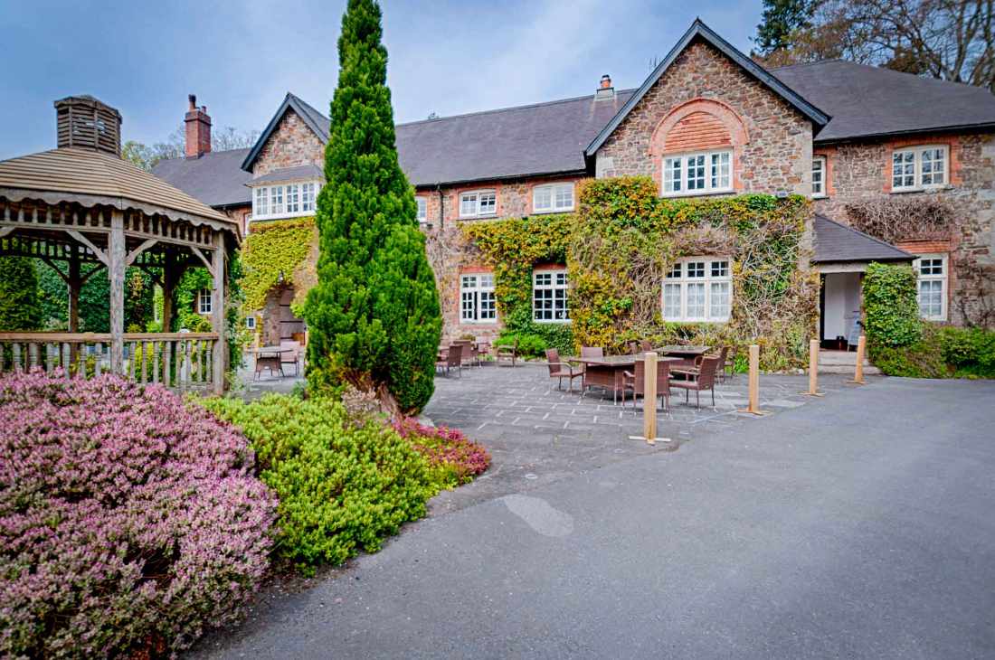 Commercial property for sale in Bovey Tracey, Devon - A Fantastic Former Country House Hotel