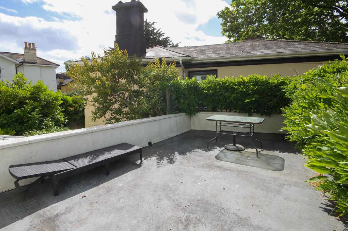 Hotel for sale in Torquay, Devon - A fantastic, well-presented 8 En-Suite Bedroom Guesthouse For Sale