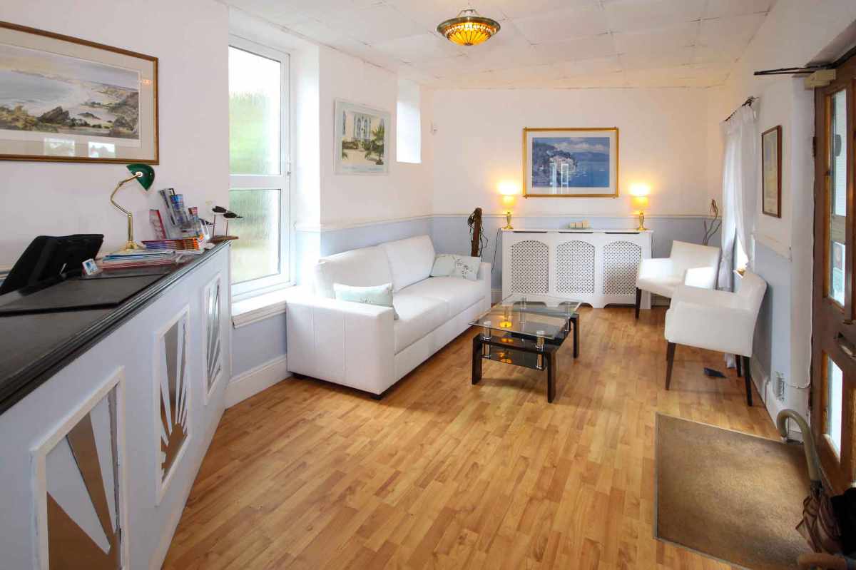Hotel for sale in Torquay, Devon - A fantastic, well-presented 8 En-Suite Bedroom Guesthouse For Sale