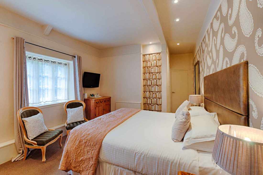 Commercial property for sale in Bovey Tracey, Devon - A Fantastic Former Country House Hotel