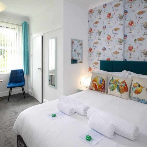 Hotel for sale in Paignton, Devon - A Beautifully Presented 7 en-suite Guest House