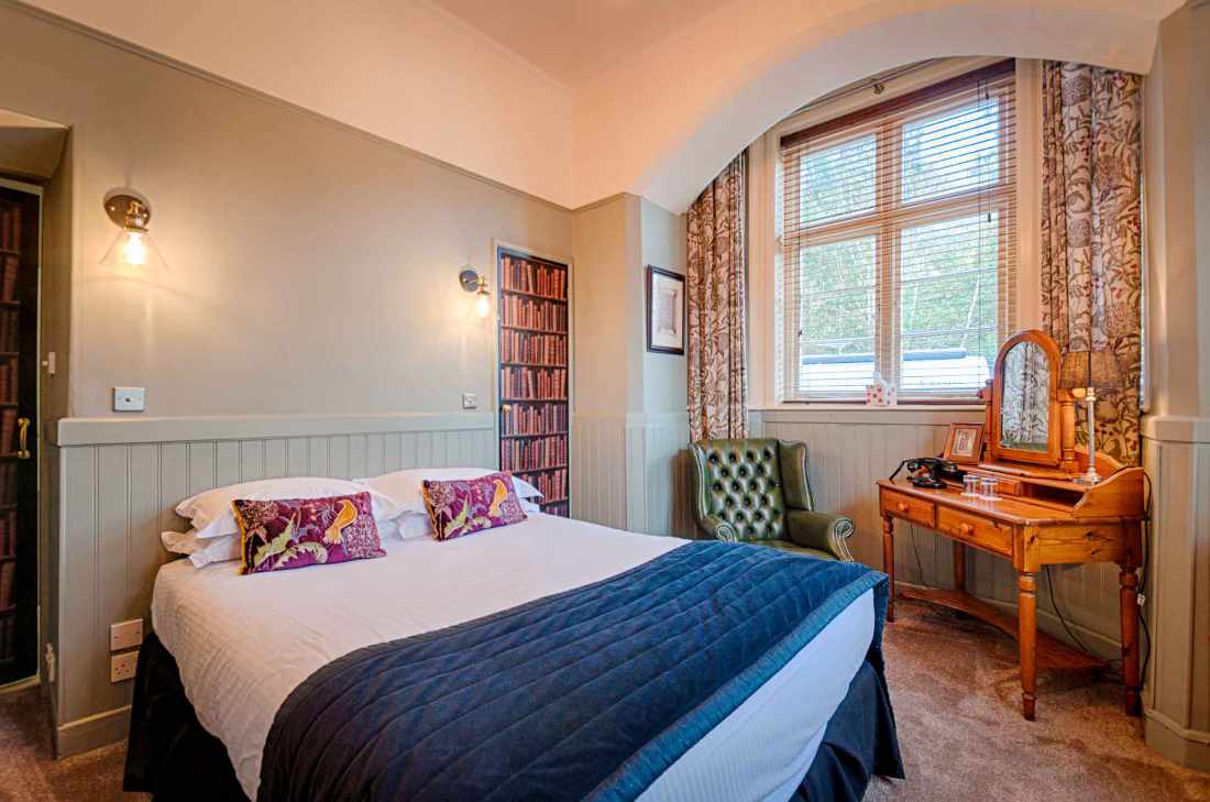 Commercial property for sale in Bovey Tracey, Devon - A Fantastic Former Country House Hotel