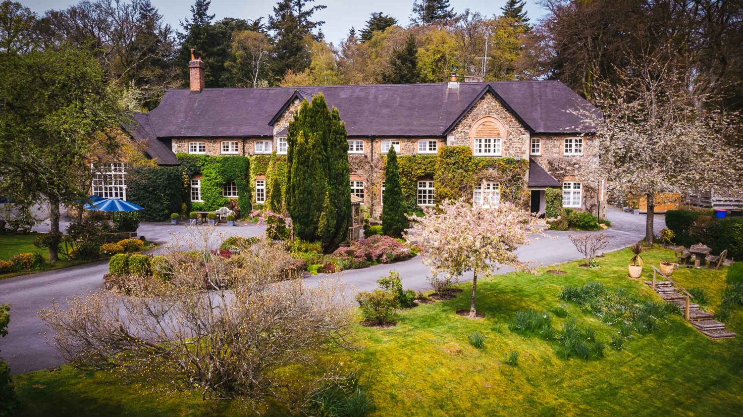 Commercial property for sale in Bovey Tracey, Devon - A Fantastic Former Country House Hotel