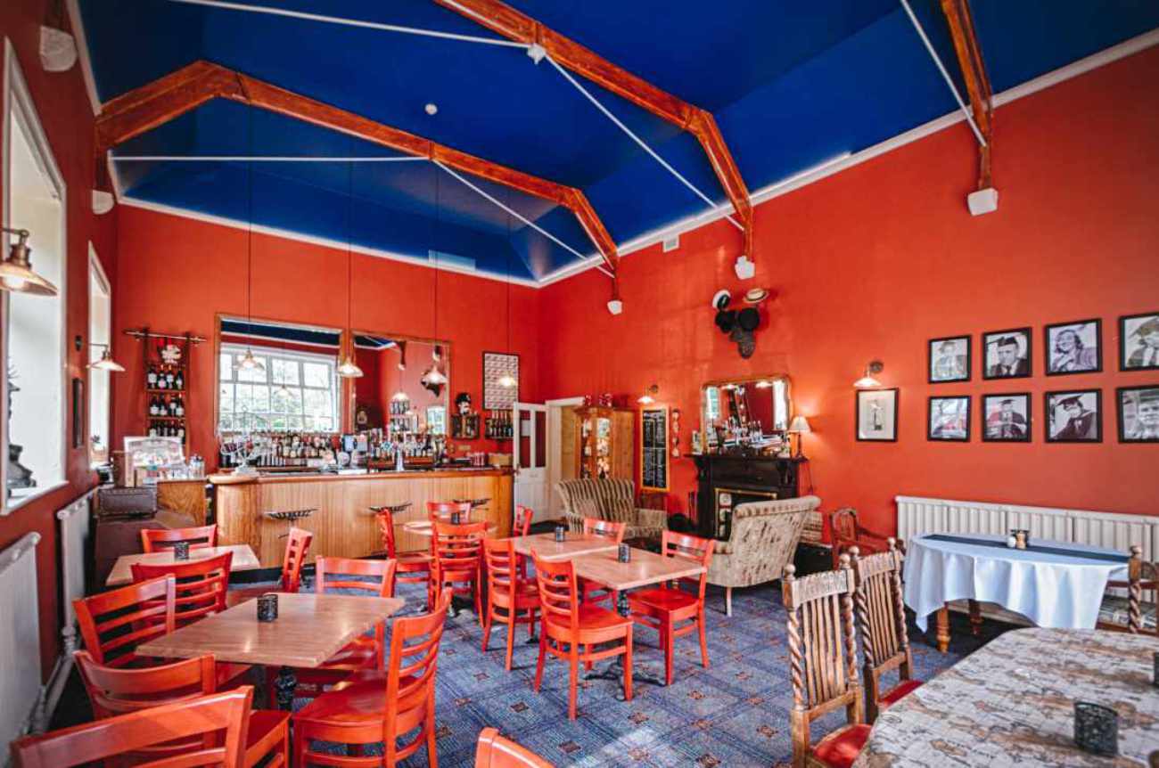 Commercial property for sale in Bovey Tracey, Devon - A Fantastic Former Country House Hotel