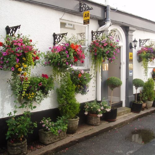 Commercial property for sale in Dartmouth, Devon - A Pretty 3 Bedroomed Grade 2 Listed Merchants House