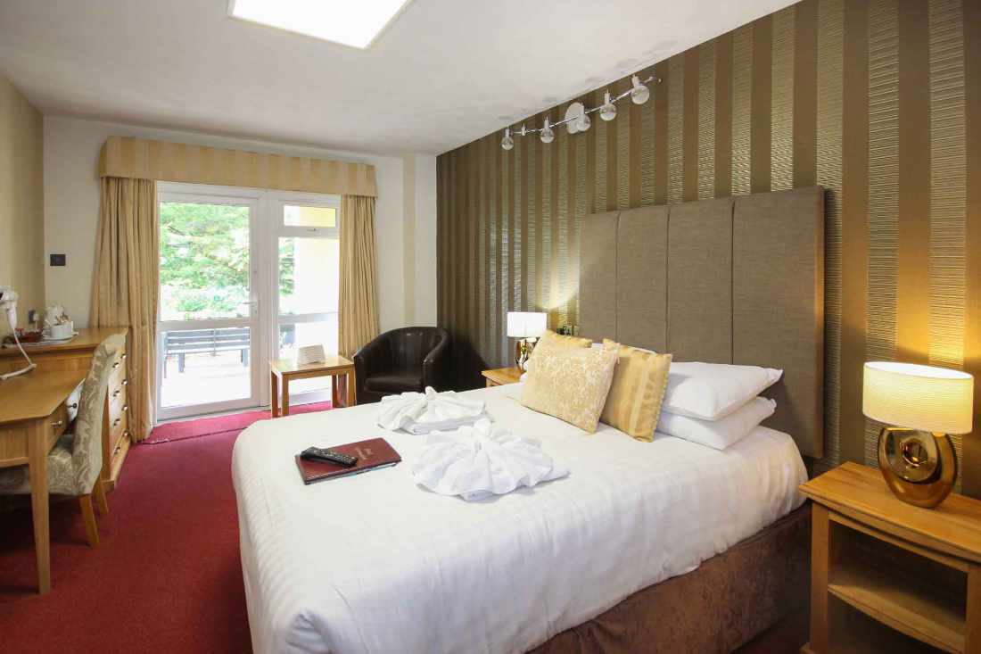 An Excellently Presented, 30-Bedroom En-suite Hotel