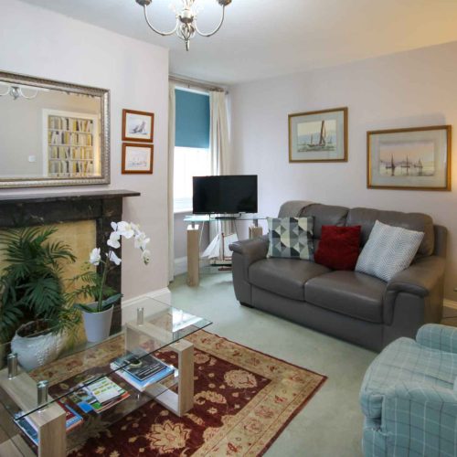 Commercial property for sale in Dartmouth, Devon - A Pretty 3 Bedroomed Grade 2 Listed Merchants House