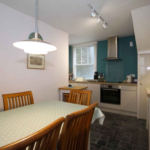Commercial property for sale in Dartmouth, Devon - A Pretty 3 Bedroomed Grade 2 Listed Merchants House